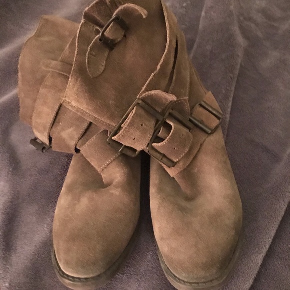 Zigi Soho Shoes - EUC Brown Suede Boots